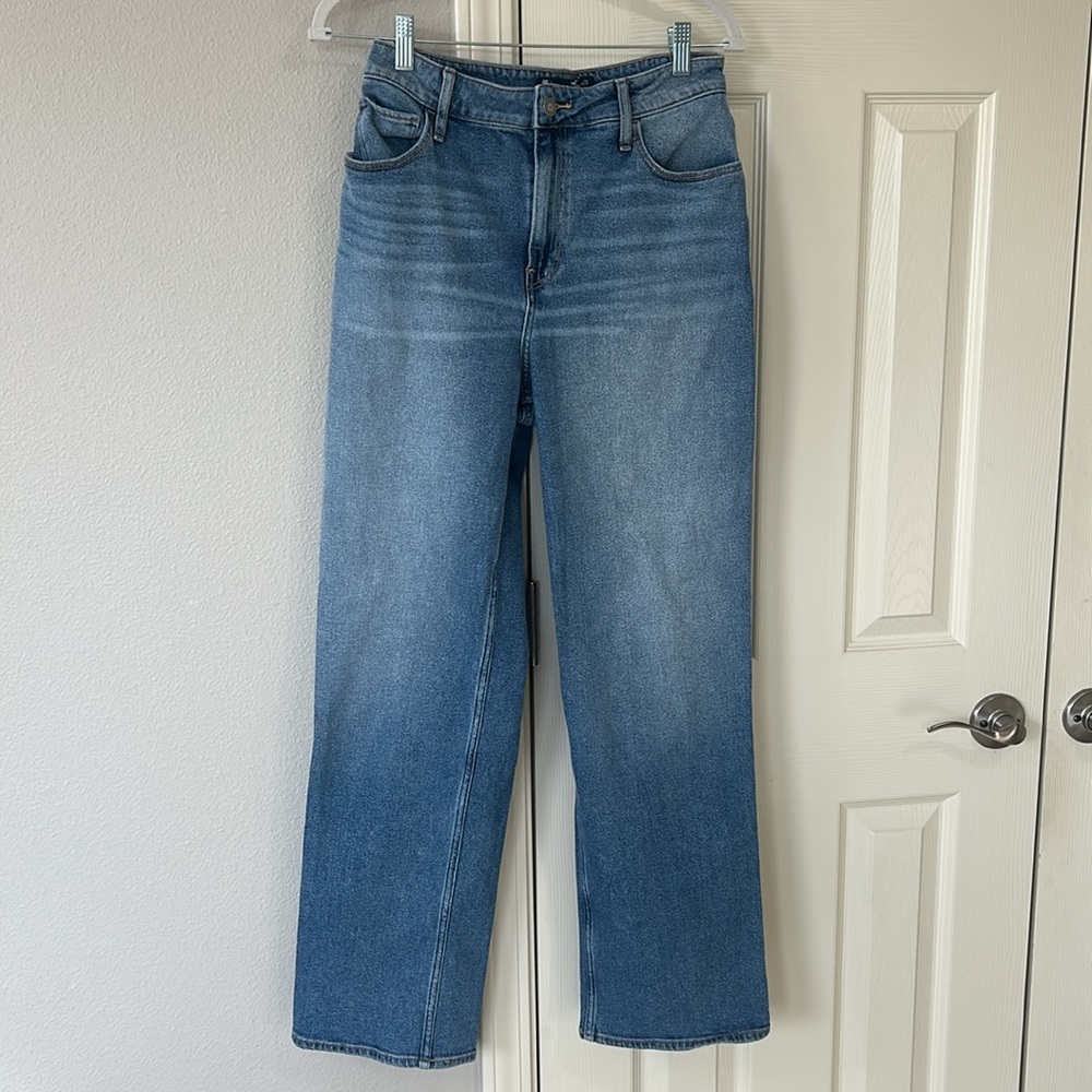 Hollister Ulta-high rise Dad Jeans